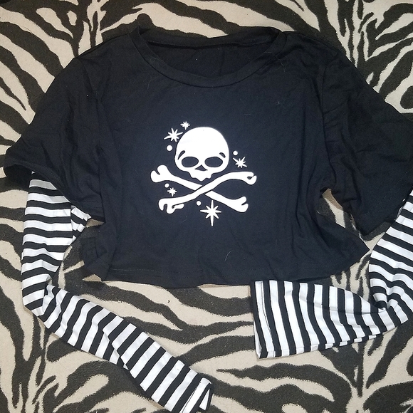 Tops - 2 in 1 Skull Striped Sleeve Shirt